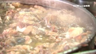 牛豬肉透綠光是汙染？專家：光線折射