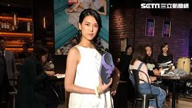 有英國鞋履品牌首度打造時尚簡約的休閒鞋。（圖／記者馮珮汶攝）