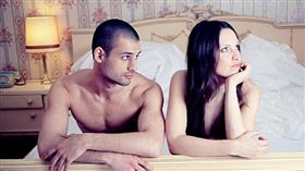 兩性,健康,生活,性事,吃飯,睡覺,滑手機,自慰　圖／翻攝自yourtango