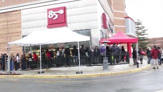 85度C賣麵？新分店挑戰星巴克總部