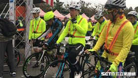 台北市長柯文哲帶頭參與「2017我們一起北高挑戰行活動」盧冠妃攝