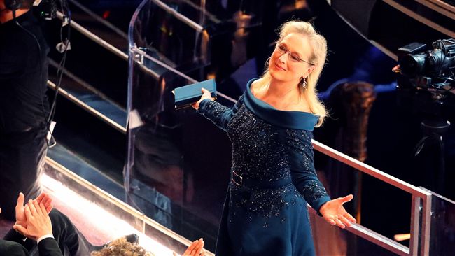 梅姨優雅走紅毯　身上禮服不是香奈兒