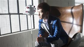 張智成化身「愛情解憂師」　新專輯竟負傷唱「危險情歌」？ 圖/海蝶提供