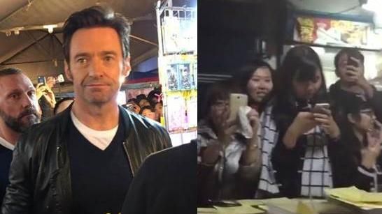 休傑克曼自拍吃臭豆腐　民眾塞爆夜市