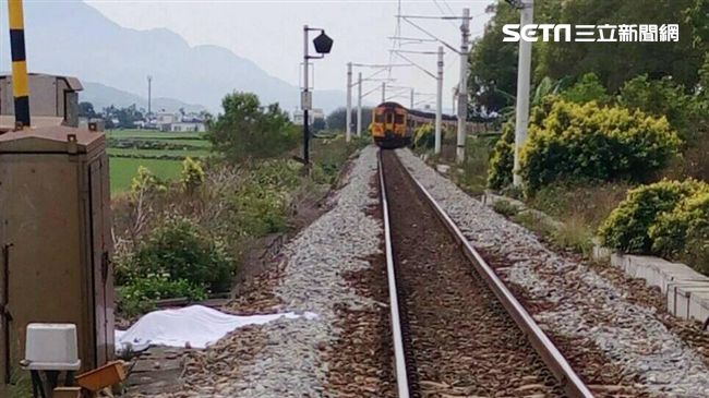 行人跨越路線　遭自強號撞擊身亡