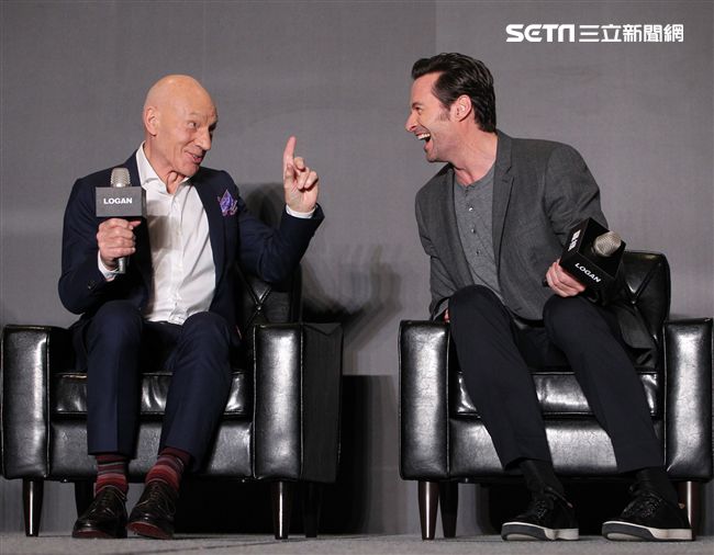 「金鋼狼」休傑曼克、X教授派屈克史都華，訪台記者會。（記者邱榮吉/攝影）