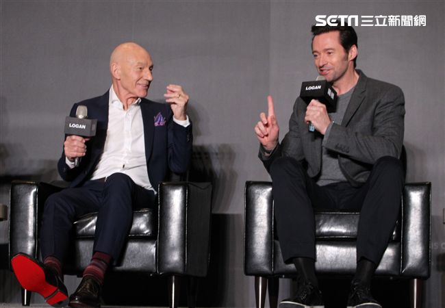 「金鋼狼」休傑曼克、X教授派屈克史都華，訪台記者會。（記者邱榮吉/攝影）