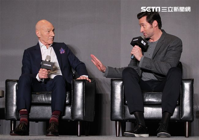 「金鋼狼」休傑曼克、X教授派屈克史都華，訪台記者會。（記者邱榮吉/攝影）