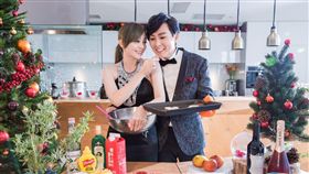 王仁甫、季芹大玩角色扮演慶祝這件事 圖/星恆娛樂提供