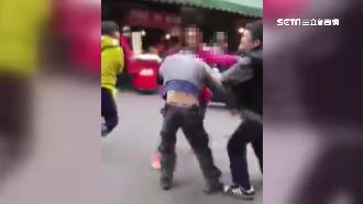 麥克風叫賣違規遭拍　攤商不滿狂打人