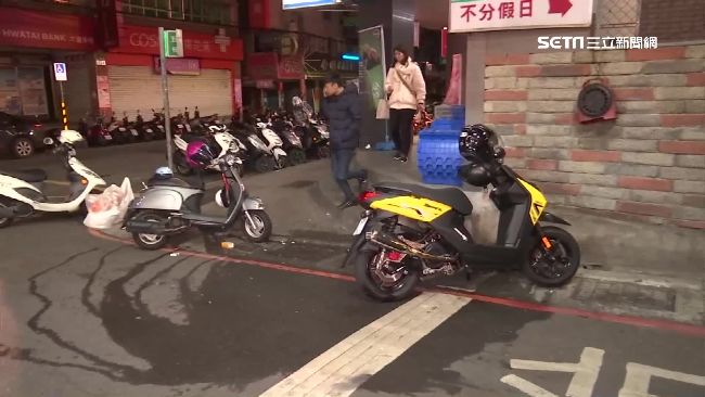 男巷口聊天衰遇仇家　當街遭砍成重傷