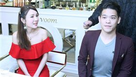 20170301-海倫清桃感恩慈善春酒前夫戴發奎送花