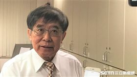 健保署長李伯璋說，春節除夕當天全國醫院開診逾6成。（圖／健保署提供）