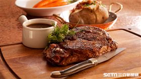 台北君悅寶艾西餐廳香港名廚Patrick客座,美式牛排。（圖／台北君悅提供）