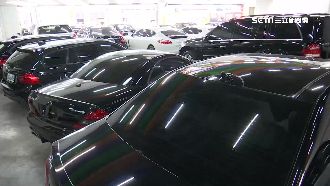 什麼車色最夯？黑白不敗、超跑愛繽紛