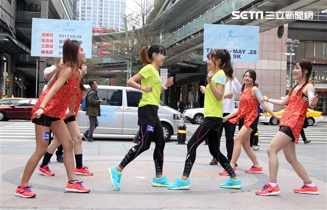 全台最具影響力的全女性賽事 Mizuno Lady s Running 五年有成，國民校花簡廷芮、上班族最強跑者陳瑋琳，首度暢談自身美「好」運動經驗。（記者邱榮吉/攝影）