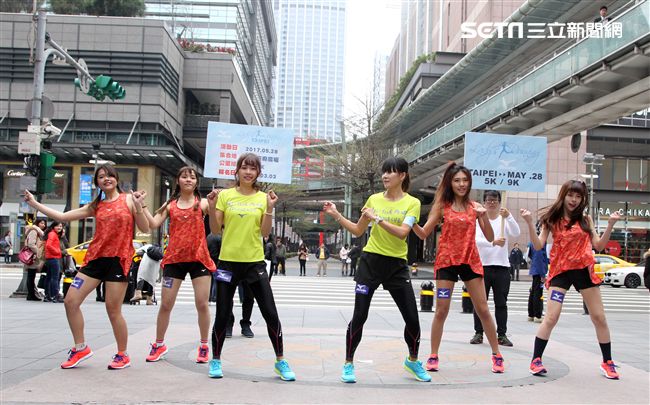 全台最具影響力的全女性賽事 Mizuno Lady s Running 五年有成，國民校花簡廷芮、上班族最強跑者陳瑋琳，首度暢談自身美「好」運動經驗。（記者邱榮吉/攝影）