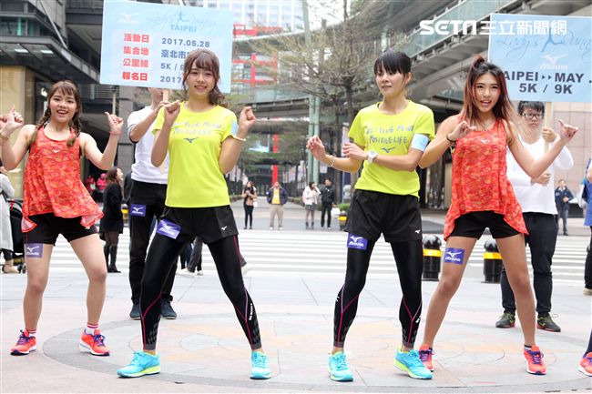 全台最具影響力的全女性賽事 Mizuno Lady s Running 五年有成，國民校花簡廷芮、上班族最強跑者陳瑋琳，首度暢談自身美「好」運動經驗。（記者邱榮吉/攝影）