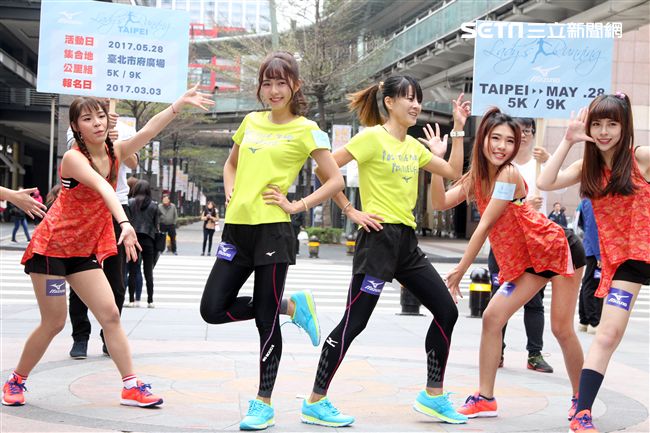 全台最具影響力的全女性賽事 Mizuno Lady s Running 五年有成，國民校花簡廷芮、上班族最強跑者陳瑋琳，首度暢談自身美「好」運動經驗。（記者邱榮吉/攝影）