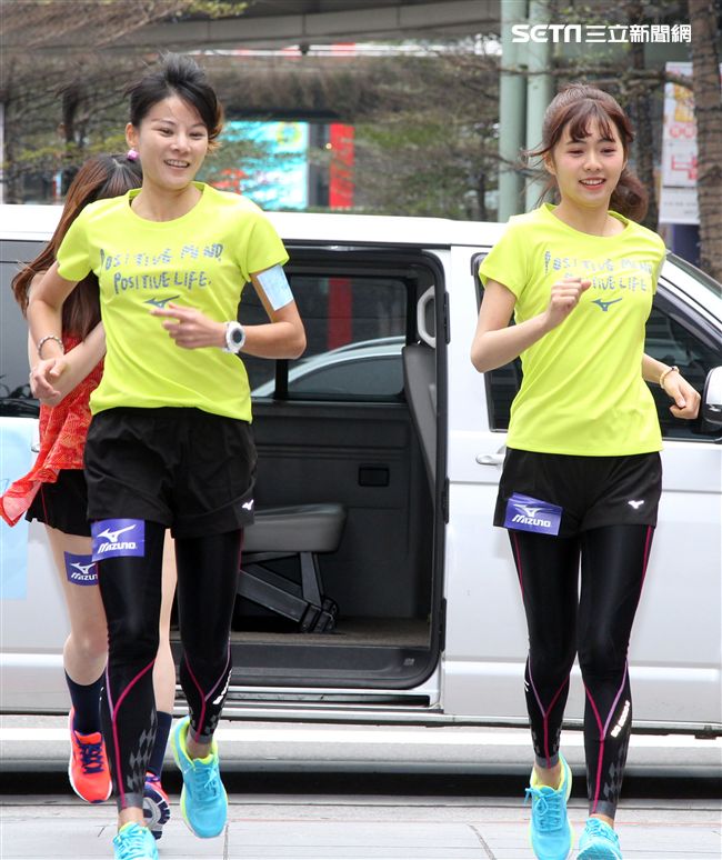 全台最具影響力的全女性賽事 Mizuno Lady s Running 五年有成，國民校花簡廷芮、上班族最強跑者陳瑋琳，首度暢談自身美「好」運動經驗。（記者邱榮吉/攝影）