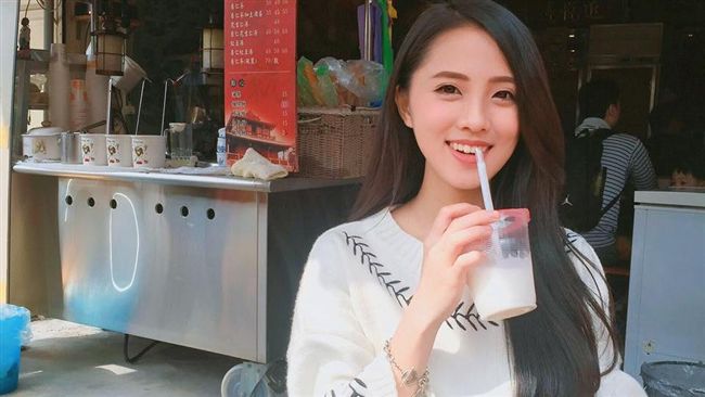 正妹帶路　一分鐘吃遍50道台南小吃
