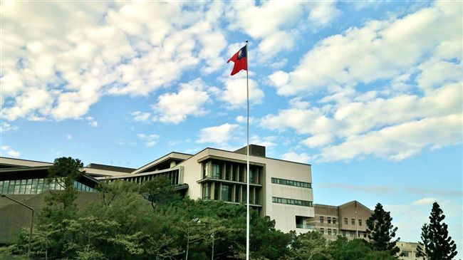 學術不涉政治　清大：非一中承諾書