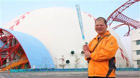 胡志新現在都到台中洲際棒球場看棒球，看球時他最喜歡啤酒配炸雞。
