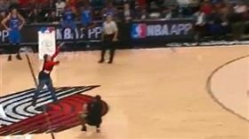 ▲拓荒者球迷（圖／取材YouTube） 