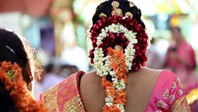 印度 女性 結婚
https://www.flickr.com/photos/shanky-d-chosen1/9605218726/in/photolist-fCMfTq-ovoX16-pvQevW-gkKn99-4rYdiF-avx76R-dRZqph-5pviTW-fELaz9-fCMg8h-9EDvKj-o5cMgt-kLaRZj-5UCGrf-641egr-kLaTR5-89zwmo-c