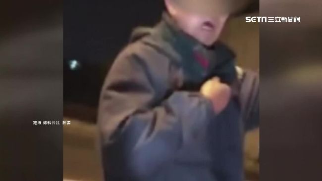 詐騙？男腳裹紗布　隨機向路人借錢