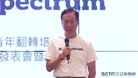 鴻海董事長郭台銘,郭董