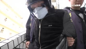 一言不合狠刺前女友　嫌犯逃3天投案