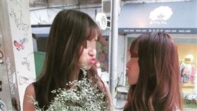 陳姓小模與雙胞胎姊姊合照（圖／翻攝自陳女姐姐IG）