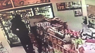 見女學生穿短裙　工程師彎腰偷拍被逮