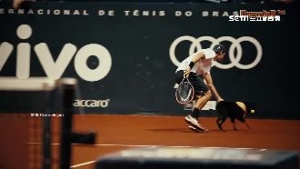 當場尿尿不還球！網球賽「球僮」吸睛