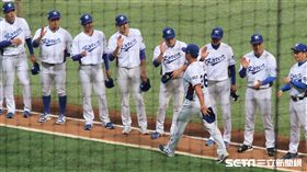 吳昇桓上場（圖／記者王怡翔攝）