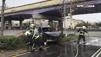 男酒駕撞圓環　警：去年此地也有事