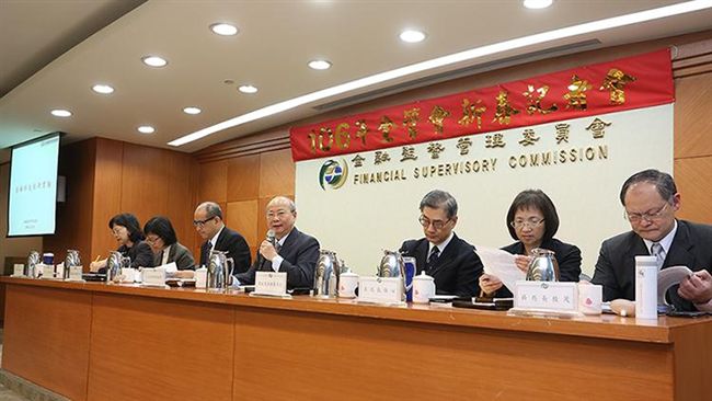 政府端出金融創新　業者憂喜參半
