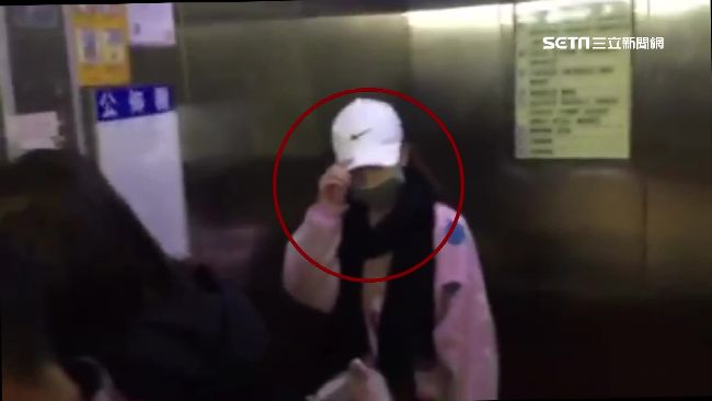 模擬女模命案殺人現場　梁女崩潰大哭