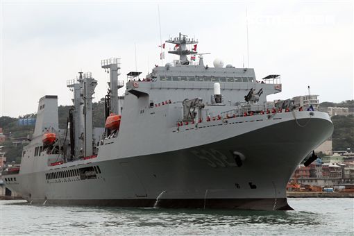 海軍106年敦睦遠航訓練支隊停泊基隆港口開放參觀，參與的磐石軍艦首次停靠基隆港。（記者邱榮吉/攝影）