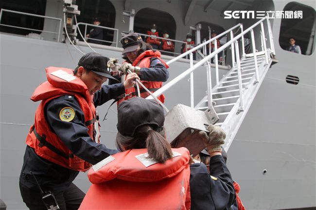 海軍106年敦睦遠航訓練支隊停泊基隆港口開放參觀，參與的磐石軍艦首次停靠基隆港。（記者邱榮吉/攝影）