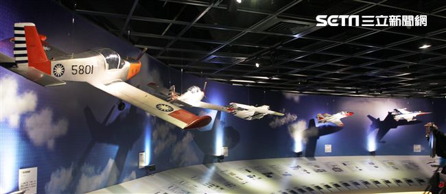 全國第一座專屬介紹自主研發國防武器為主的展示館，「中科院研發展示館龍潭開幕啟用」，國人見證歷年研發成果。（記者邱榮吉/攝影）