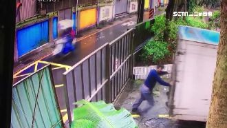 疑未拉手剎車　送餐司機遭貨車輾