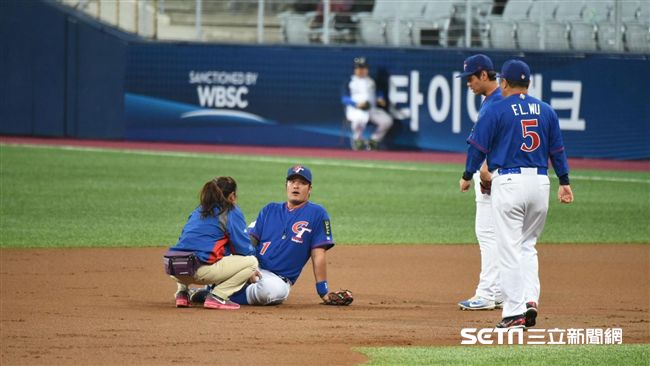 奮力擋球遭擊右手　林智勝：手沒事