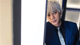 沒用手機滿10年。信回憶自己前一支正式手機該是摩托羅拉或Nokia 8850。