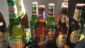 flickr啤酒罐/Mountain/ \Ash/https://www.flickr.com/photos/mountainash/355368751/in/photolist-xpmKr-qjudU9-c2TySG-uyM98s-K9Nn26-fhChr9-cA9hE-fD811K-c7omoy-iCzfz8-erfvjQ-wxtnQ3-4f7ruM-t9WxA-amDQKe-g3vs6v-9