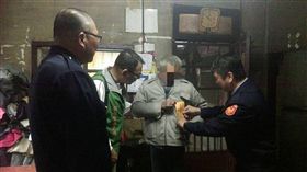 警察遺憾未能救回車禍遭撞母，事後協助清寒家屬籌措喪葬費／北斗警好讚臉書