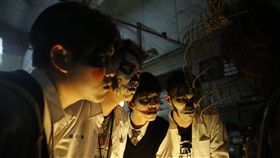 報告老師！怪怪怪怪物！