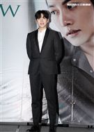 韓星池昌旭在當兵前來台與媒體分享心情，並和粉絲近距離接觸。（記者邱榮吉/攝影）