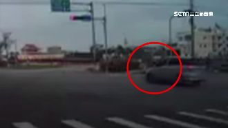 違規左轉遭撞送醫　騎士稱有事竟落跑